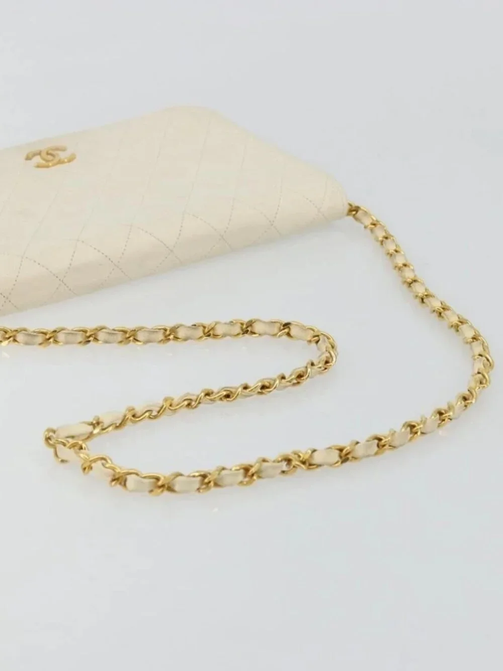 CHANEL Matelasse Chain Shoulder Bag Lamb Skin White Gold CC Auth BA12264